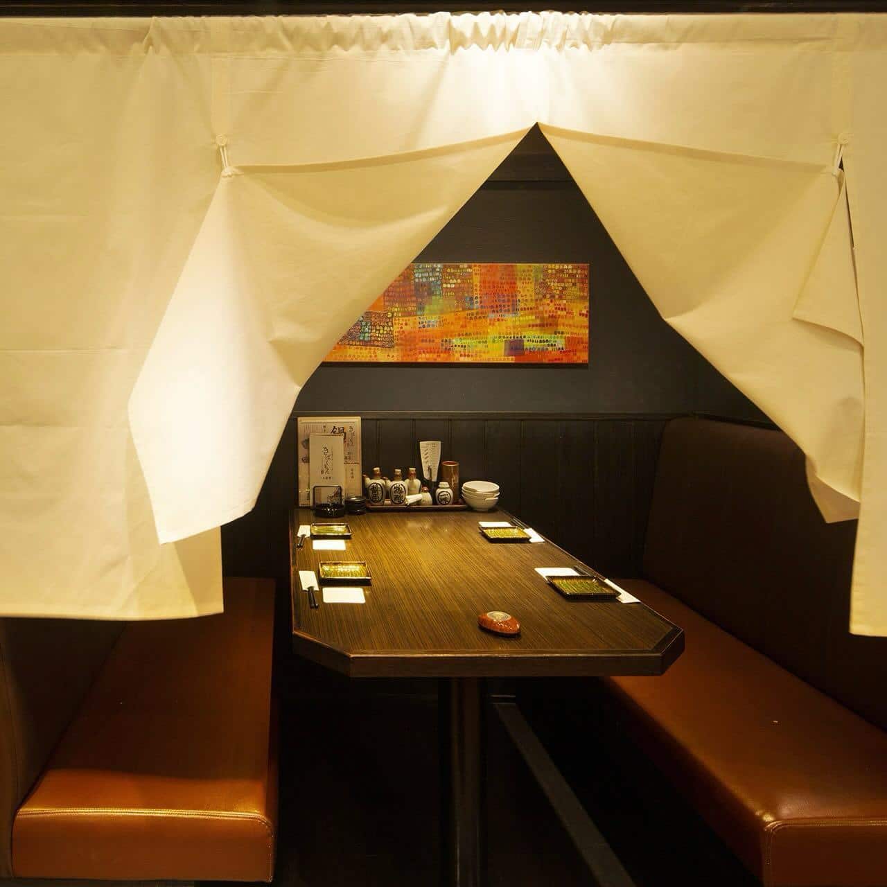 人気の半個室席もご用意！